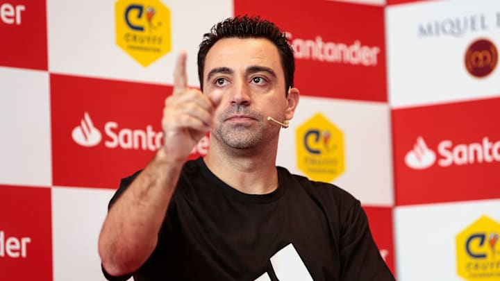 Et si Xavi s'installait sur le banc du FC Barcelone ?